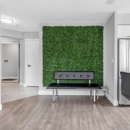 2 Bedroom Waterfront Condo Downtown W/ Free Parking Toronto Exterior foto